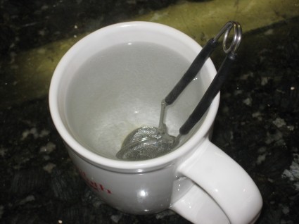 Grip-EZ tea infuser