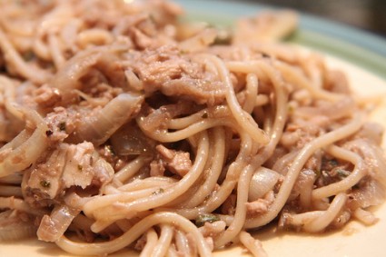 pasta with tuna red wine and capers