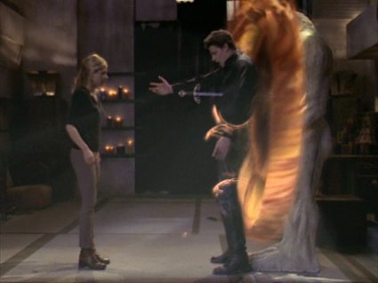 Sarah Michelle Gellar & David Boreanaz in Buffy the Vampire Slayer, "Becoming, Part Two"
