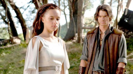 The Creator (Keisha Castle-Hughes) and Richard Cypher (Craig Horner)