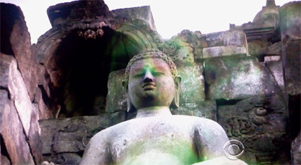 Teams must count Buddha statues on "The Amazing Race"