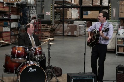 who is the drummer in the office season 8