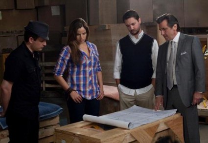 LEVERAGE_TwoLiveCrewJob_05_ApolloRobbins_NoaTishby_WillWheaton_GriffinDunne_PH_EricHeinila_12691_2381.jpg