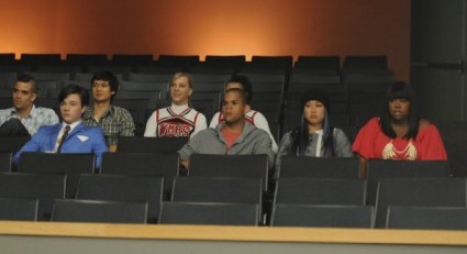 Glee Club watches competition